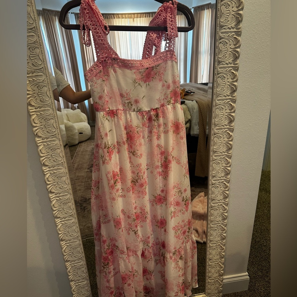 Elegant Pink Floral Maxi Dress